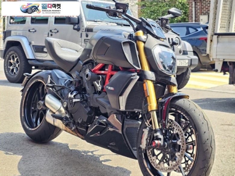 두카티 디아벨 1260 S 2021년식 두카티 디아벨1260s AAA급 차량