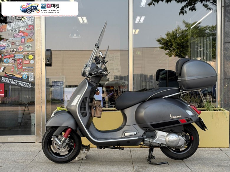 베스파 GTS 300 2019년식 베스파 GTS300 슈퍼스포츠 정비완벽 초A급상태