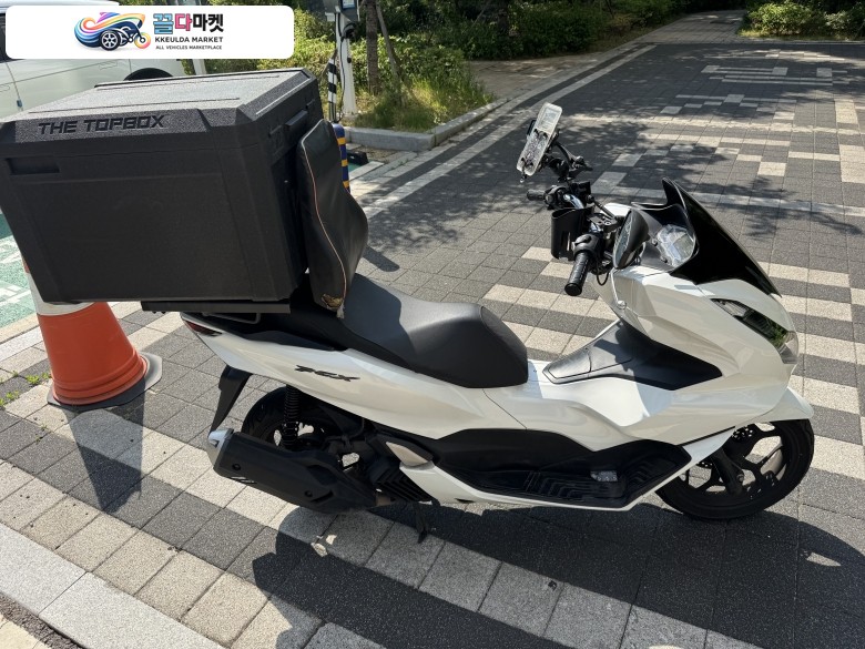혼다 PCX 125 ABS 2024년식 pcx125 24년식 abs 짧은키로수 배달풀셋팅 화이트컬러