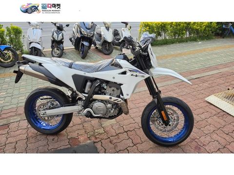 스즈끼 DR Z 4 SM 2026년식 스즈끼 DR Z 4 SM