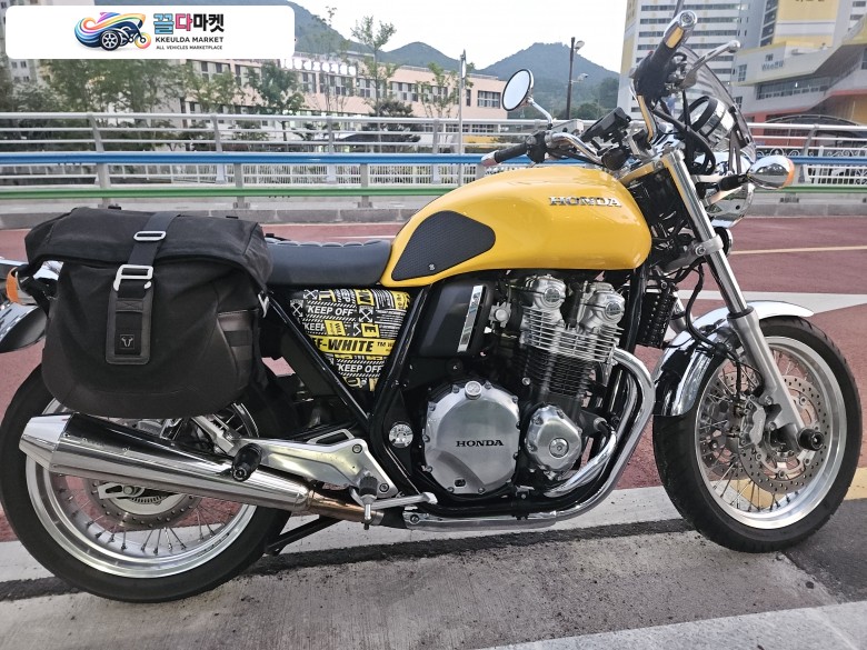 혼다 CB 1100 EX 2018년식 CB1100 팝니다