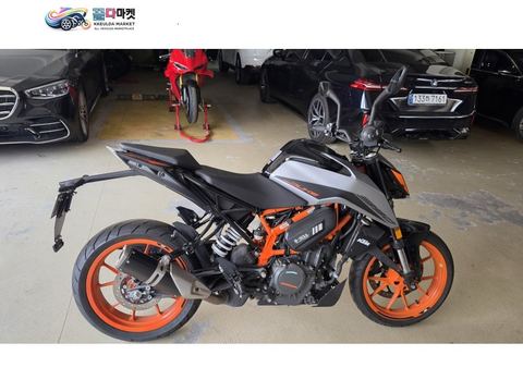 KTM 390 듀크 2022년식 신차급 듀크390 270km