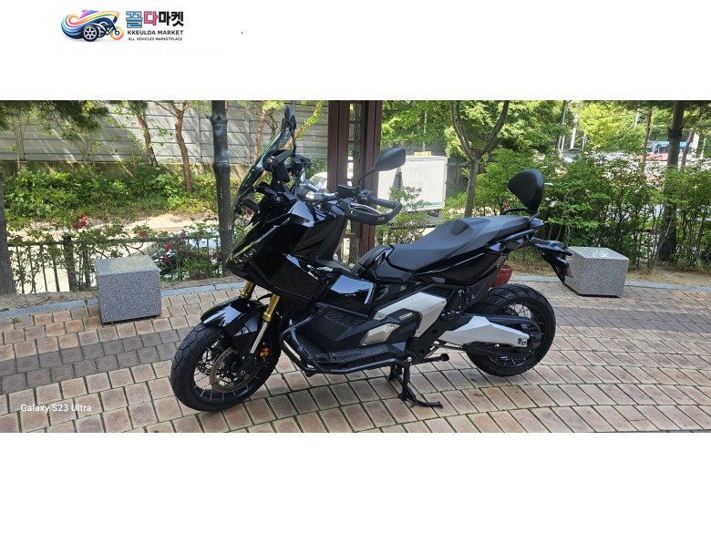 혼다 X ADV 2025년식 혼다 엑드방 3천키로 신차급 튜닝완벽 판매합니다.