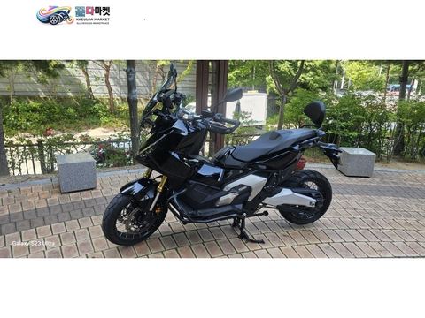 혼다 X ADV 2025년식 혼다 엑드방 3천키로 신차급 튜닝완벽 판매합니다.
