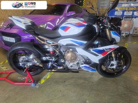 BMW S 1000 R 2022년식 22년 s1000r m패키지 카본휠 판매합니다