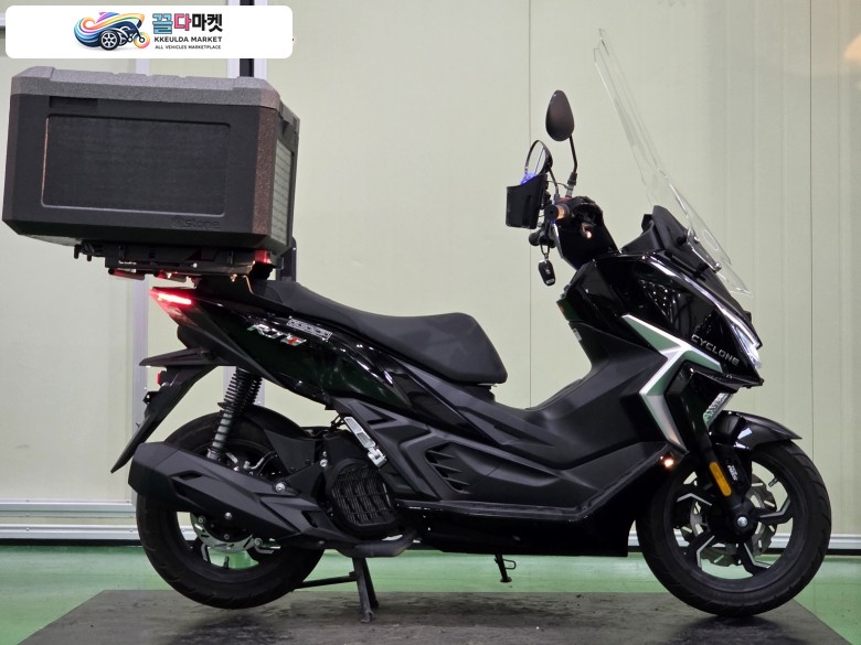 싸이클론 RT 1 2026년식 신차급) MBK모터스 싸이클론RT1 26년식 4천km 최저가 판매합니다.
