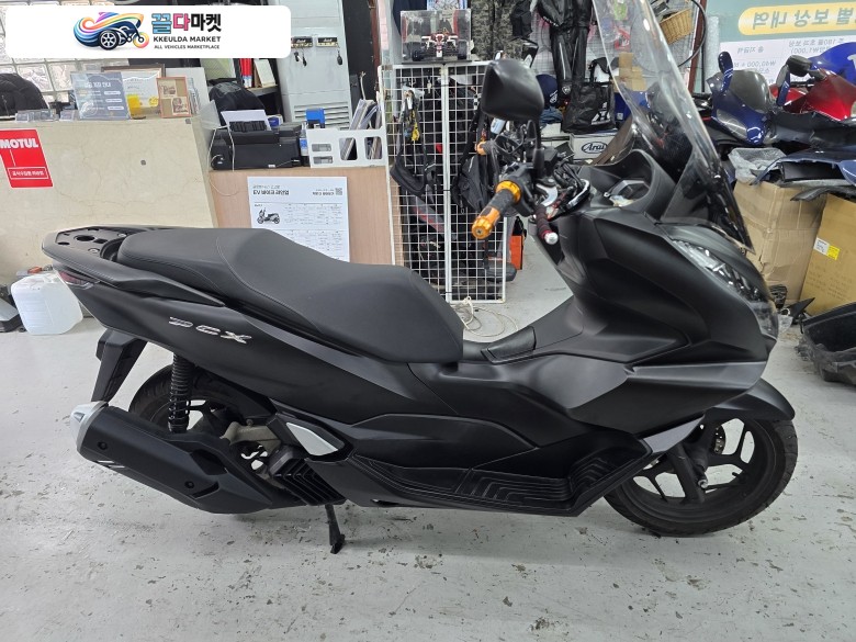 혼다 PCX 125 CBS 2022년식 혼다 PCX125 CBS 2022년식 판매합니다.