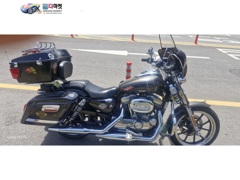 할리데이비슨 883 슈퍼로우 2019년식 오토바이
