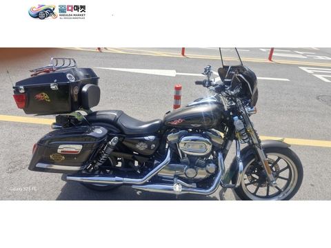 할리데이비슨 883 슈퍼로우 2019년식 오토바이