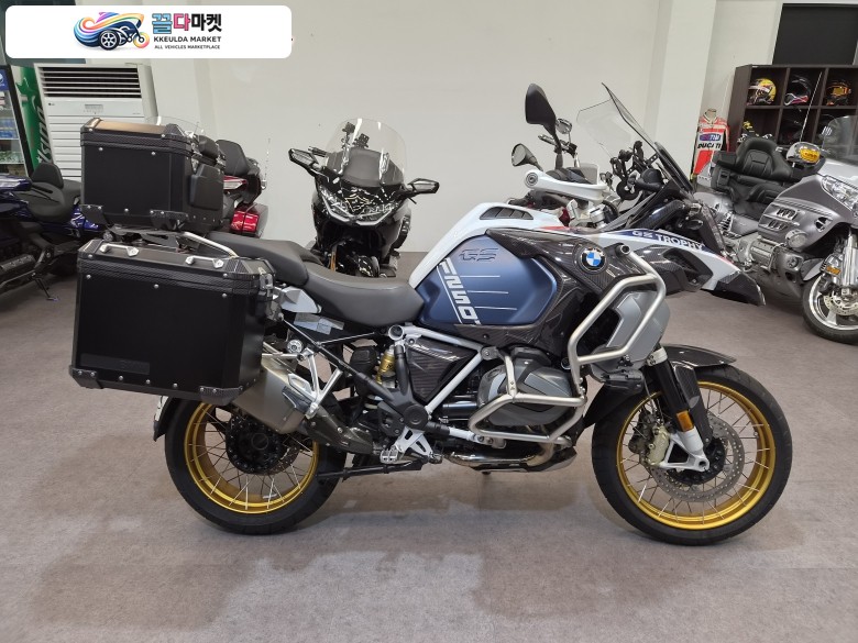 BMW R 1250 GS 어드벤처 2023년식 1인 신조 BMW R1250GS 어드벤처 트로피컬러 판매합니다