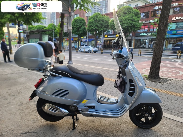 베스파 GTS 300 슈퍼테크 2022년식 유성바이크 전차종 매입가능 대차 가능 깔끔 합니다 최상급 차량