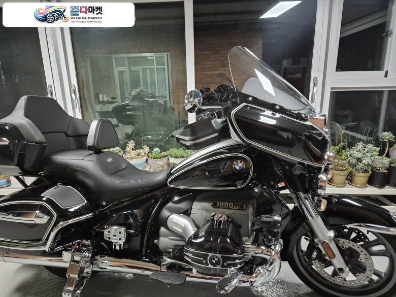 BMW R 18 트랜스컨티넨탈 2023년식 바이크 판매합니다