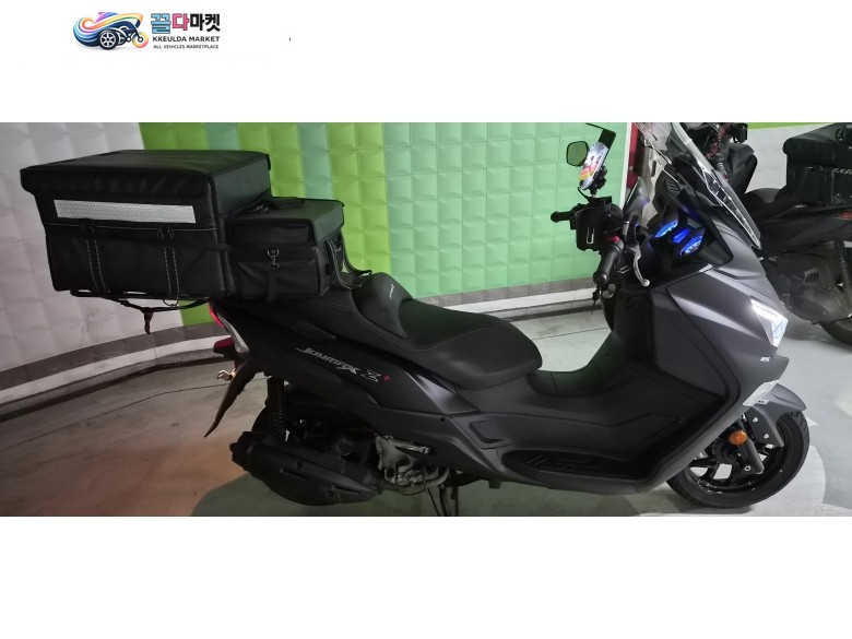 SYM 조이맥스 Z 125 플러스 2023년식 SYM 조이맥스Z플러스(23년식, 1만Km) 판매합니다. 폐지 및 서류완비
