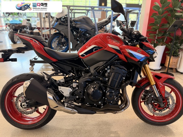 가와사키 Z 900 ABS 2022년식 2022년식 Z900 50주년 한정 컬러 신차 차량입니다.
