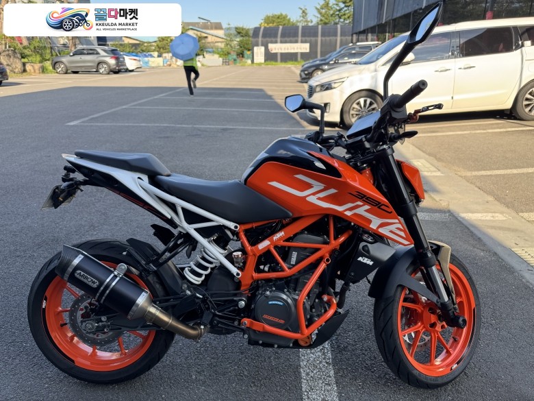 KTM 390 듀크 2019년식 DUKE 390 처분합니다.