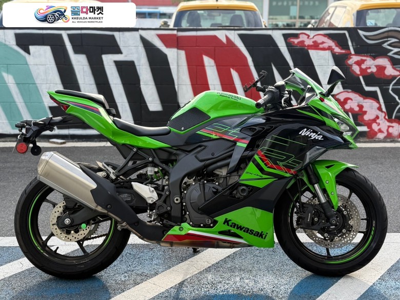 가와사키 닌자 ZX 4 RR 2024년식 2024년식 2825km 주행한 상태좋은 닌자 ZX4RR ABS 위탁매물 가와사키 부산점 SN바이크