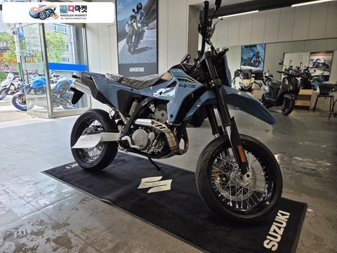 스즈끼 DR Z 400 SM 2026년식 스즈키 신모델 DR400-SM 스카이블루 판매합니다