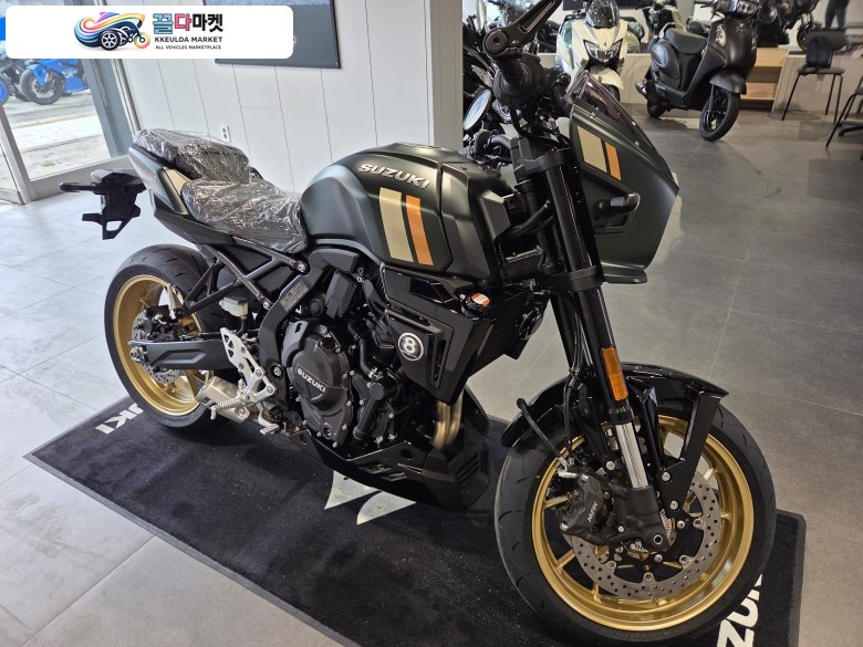 스즈끼 GSX 8 TT 2026년식 스즈키 신모델 GSX-8TT 그린 판매합니다