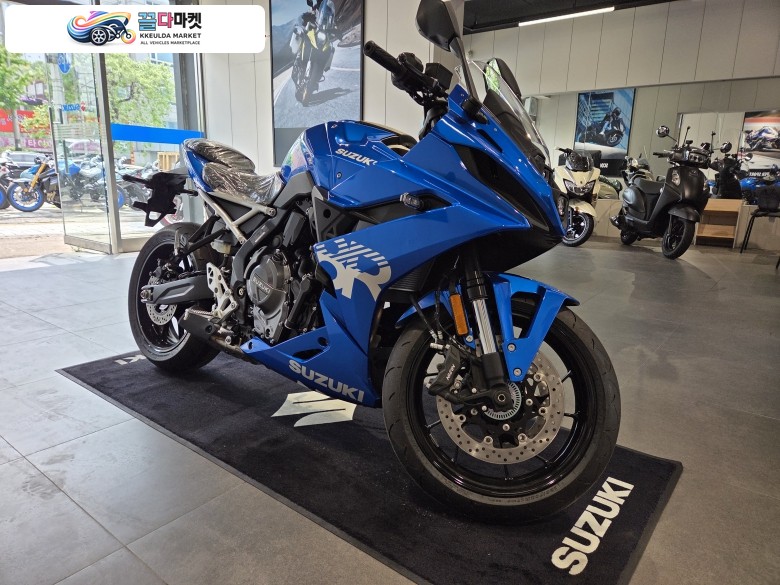 스즈끼 GSX 8 R 2026년식 스즈키 26년 신차 GSX-8R 블루 판매합니다