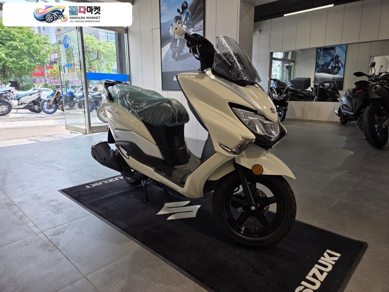 스즈끼 버그만 스트리트 125 EX 2026년식 스즈키 26년 신차 버그만스트리트125 EX 화이트 성가비 최고바이크