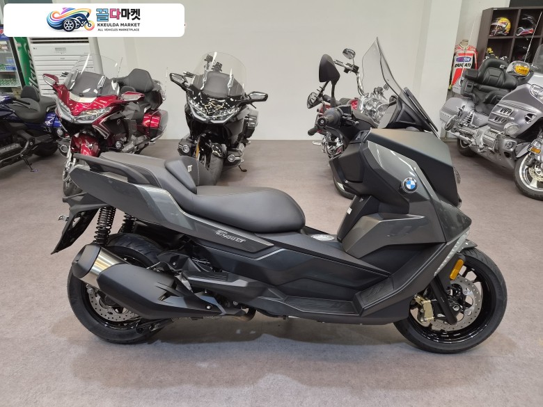 BMW C 400 GT 2023년식 550키로 주행한 신차급 C400GT입니다