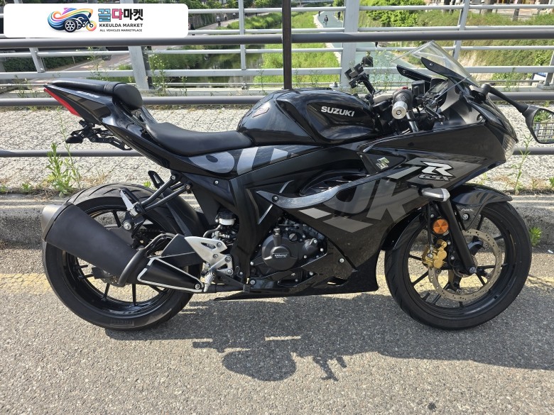 스즈끼 GSX R 125 ABS 2021년식 잘타던 R125 판매합니다 정비완료