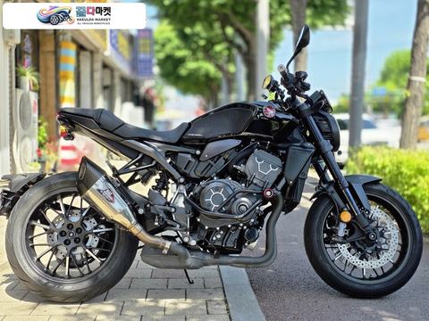 혼다 CB 1000 R 2023년식 [수원동문모터스] 요시무라 머플러 장착, CB1000R 블랙에디션 판매합니다