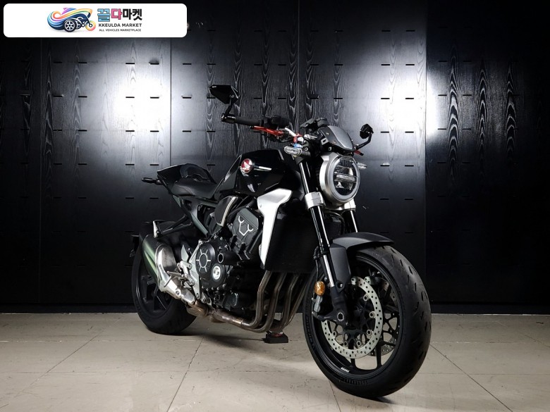 혼다 CB 1000 R 2019년식 [혼다] CB1000R ABS 스포츠 네이키드 - 무사고 관리잘된 깔끔한 중고 매물 -  정직한 매입과 최고가 대차를 도와드립니다