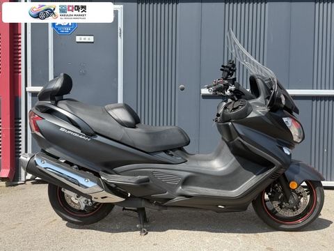 스즈끼 버그만 650 익스큐티브 2017년식 버그만650 / 2017년식 8600km 냉동차 컨디션 최상컨디션 판매합니다