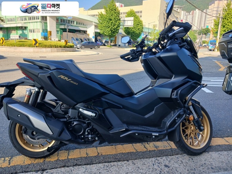 혼다 ADV 350 2025년식 혼다HONDA 어드방350 ADV350 2025년식 4000km 레저용사용함 판매