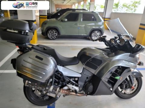 가와사키 GTR 1400 2015년식 빠른 거래 원합니다.