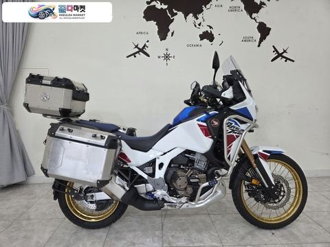 혼다 아프리카 트윈 CRF 1000 L DCT 2023년식 23년 키로수 짧은 아프리카트윈 CRF1100L 판매합니다.