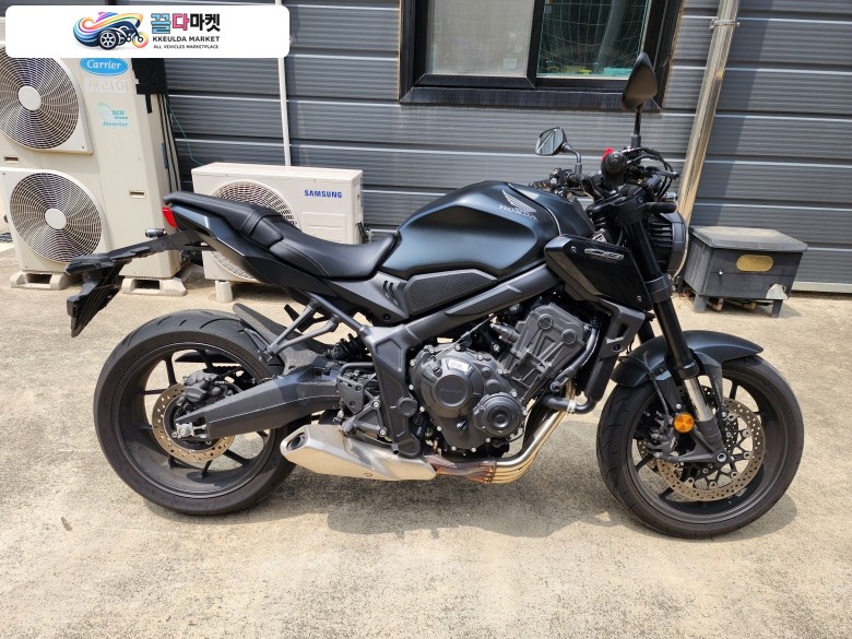 혼다 CB 650 R ABS 2023년식 SLBIKE 2023년식 혼다 CB 650 R 블랙에디션 판매