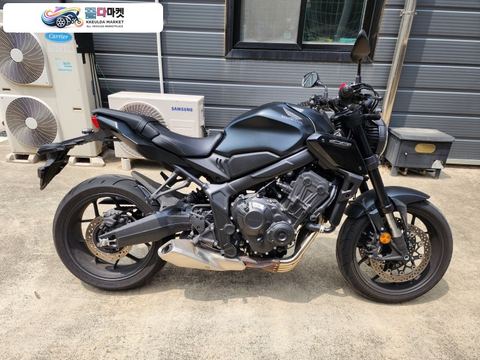 혼다 CB 650 R ABS 2023년식 SLBIKE 2023년식 혼다 CB 650 R 블랙에디션 판매