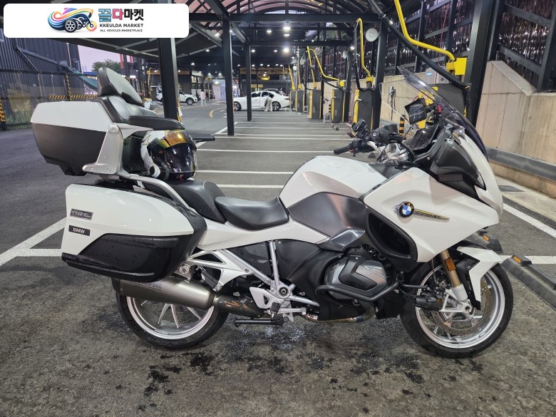 BMW R 1250 RT 2021년식 BMW R1250RT 민트급 팝니다.