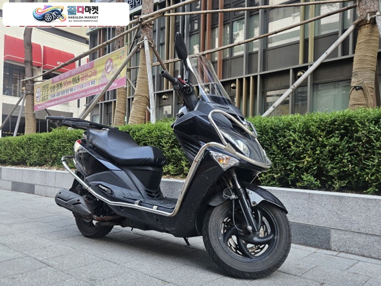 SYM 조이라이더 125 EVO 2018년식 배달용 또는 막타기 좋은 바이크입니다.