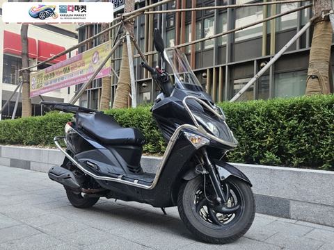 SYM 조이라이더 125 EVO 2018년식 배달용 또는 막타기 좋은 바이크입니다.