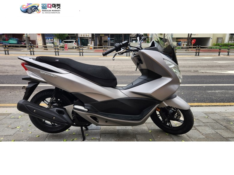 혼다 PCX 125 FI 2016년식 PCX125 년식대비 상태넘~좋습니다,정비완료A/S보증!!!!!