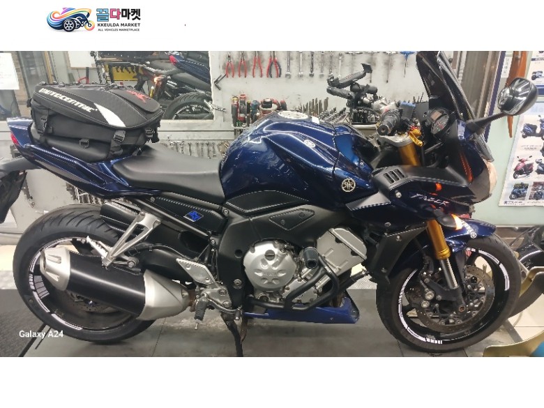 야마하 FZ 1 S 2006년식 야마하 FZ1S 페이저(YZF-R1 엔진 디튠 직렬 4기통 엔진/스캇 퍼포먼스 로터리 스티어링 댐퍼)