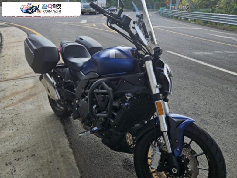 베넬리 502 C 2021년식 베넬리 502C / 21년 / 11,300KM / 430만원 / 경기광주 / 판매합니다.