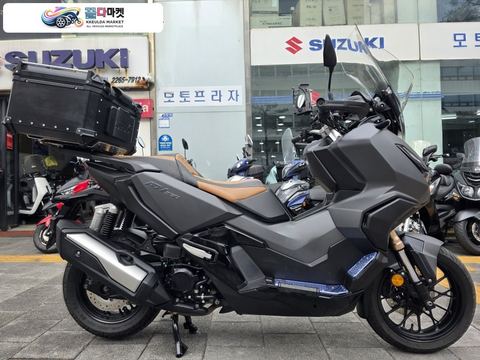 혼다 ADV 350 2023년식 혼다 ADV350 최상컨디션 및 많은 옵션 차량 판매합니다.