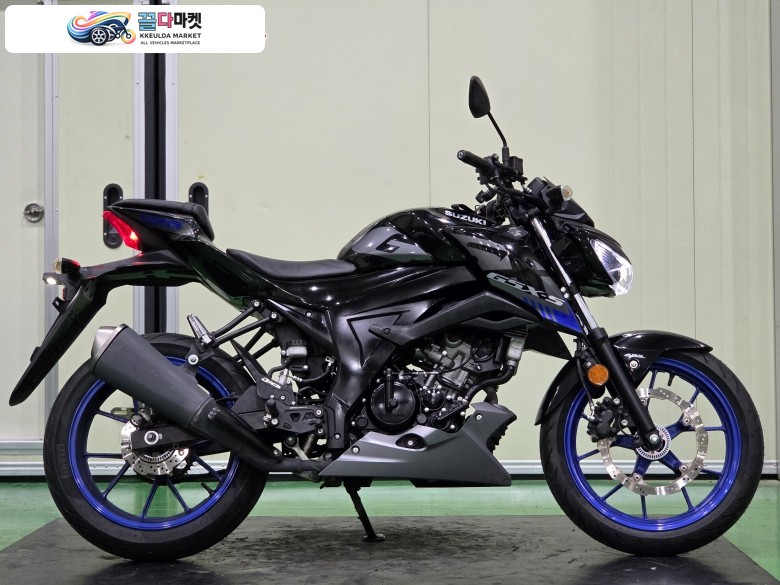 스즈끼 GSX S 125 ABS 2021년식 스즈키 GSX-S125 21년식 1만km 짧은키로수 최저가 판매합니다.