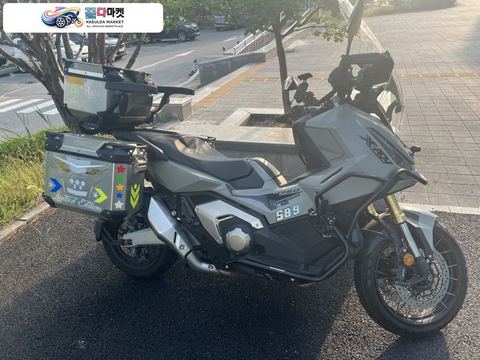 혼다 X ADV 2025년식 2025 혼다 X-ADV750 기비 삼박스, 헵코앤벡커 엔진 상단가드, 애플카프레이 안드로이드오토 네비, 윈드쉴드등 풀옵션 장착차량 판매합니다