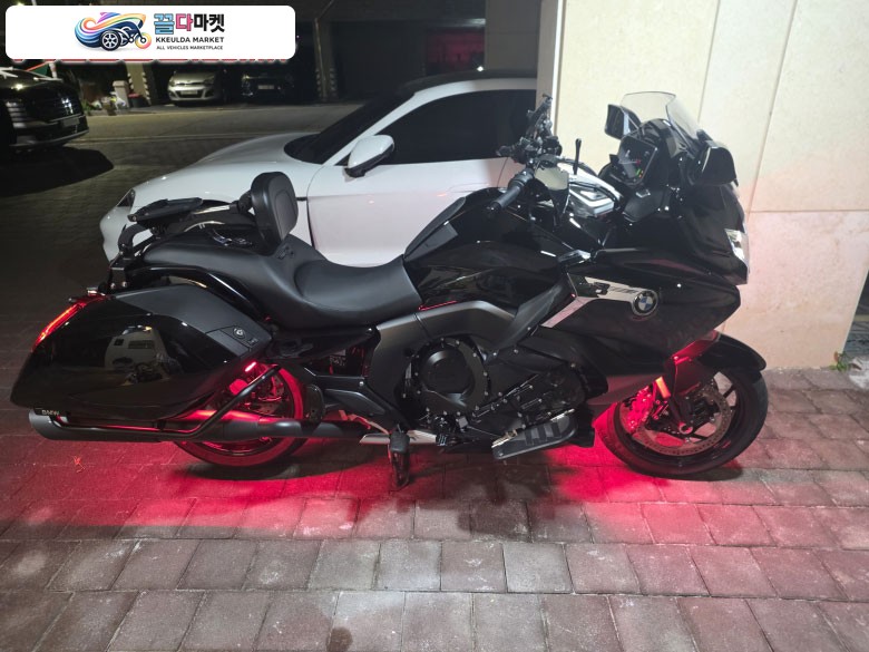 BMW K 1600 B 2025년식 BMW K1600B 배거 2025년식 검정 킬로수 4000킬로 세차 느낌
