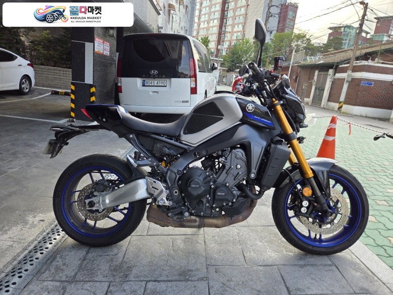 야마하 MT 09 SP 2022년식 22년 mt09sp 17400 km팝니다.