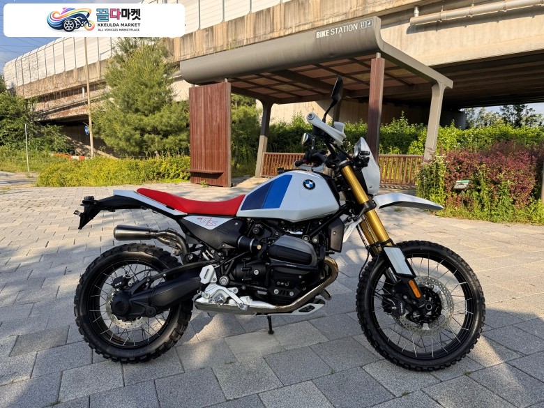 BMW R 12 GS 2025년식 남양주 모토갤러리 bmw r12gs 2025년식 유닛게러지 머플러 구변 판매 합니다