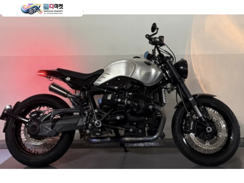 BMW R 나인 T 2014년식 사용검사 없이 이전가능한 14년식 BMW 알나인티 노멀 R NINE T 노멀 풀티탄 배기, 풀커스텀 차량 판매합니다