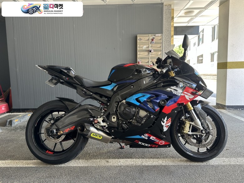 BMW S 1000 RR 2018년식 키로수 적은 S1000RR 팝니다(에로우 풀배기)