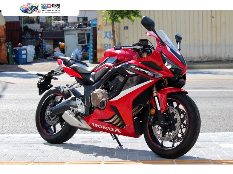 혼다 CBR 650 R ABS 2021년식 중고오토바이매입 전문 / 혼다 CBR650R 1인신조 5천키로 2채널블박 A급 판매 / 대차 환영 / 무이자 카드 할부