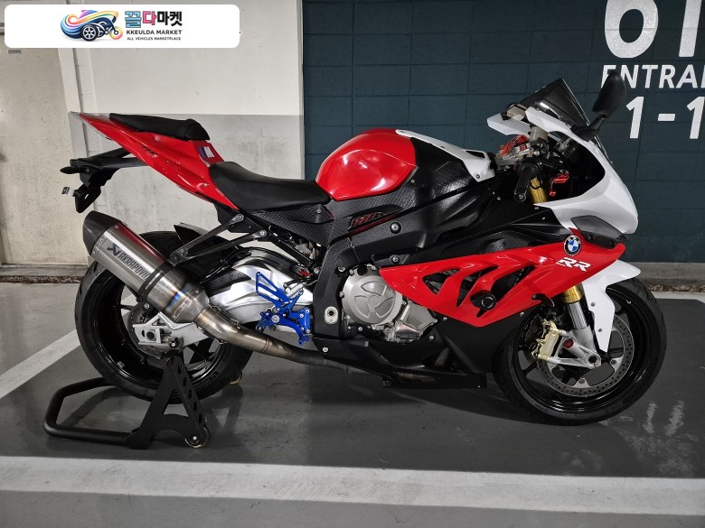 BMW S 1000 RR 2013년식 엔진수리된 풀배기 S1000RR 판매합니다.